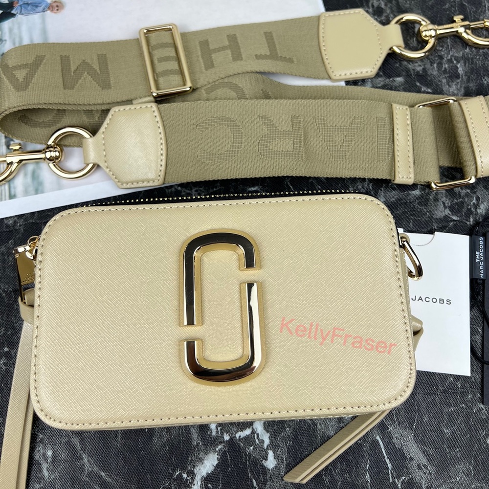 NWOT MARC JACOBS the snapshot shoulder bag - Picture 4 of 11